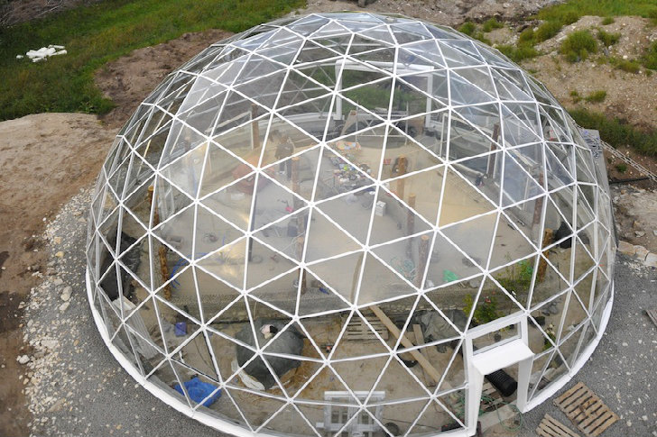 6-Crazy-Green-Homes-Solar-Geodesic-Dome