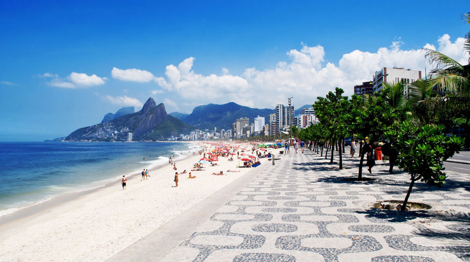 Ipanema-beach-in-Rio-de-Janeiro-Brazil-sajt