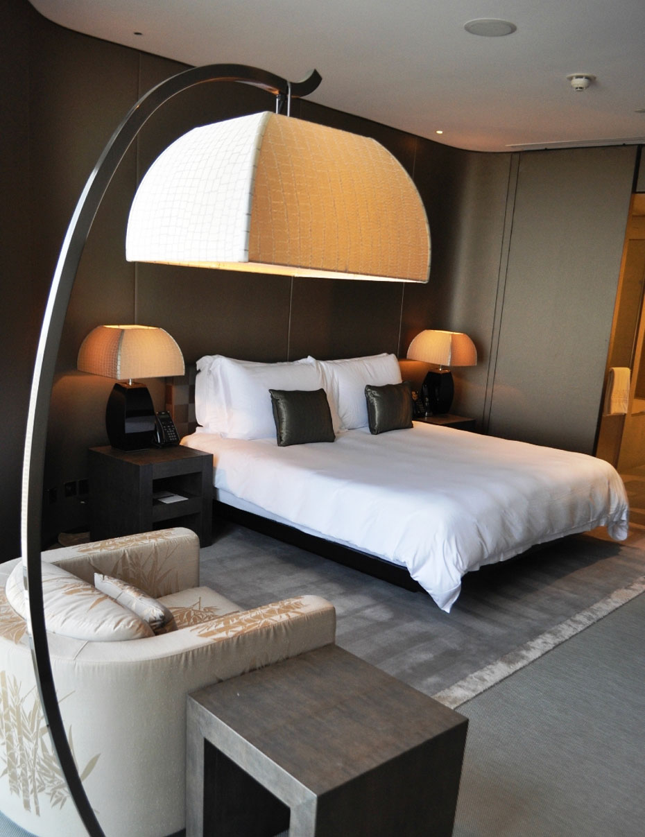 Top-5-dizajnerskih-hotela-Armani-Hotel-Dubai